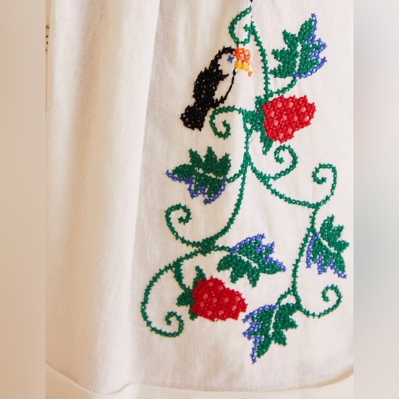 Farm Rio
Cross Stitch Toucan Embroidered Romper White Linen Size S NWT - Picture 5 of 6